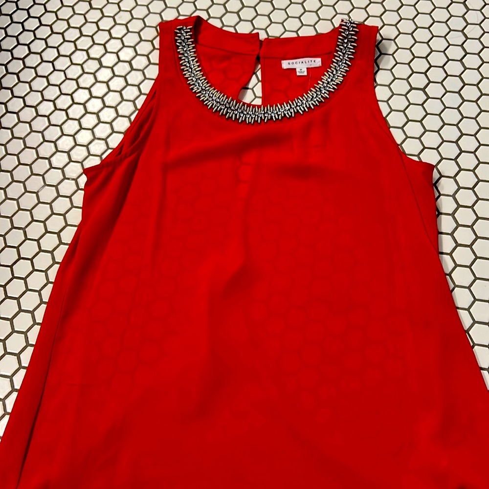 Socialite sleeveless dress top with open detail in back